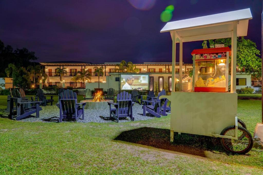 The Mansion Hotel Mabalacat Exterior foto