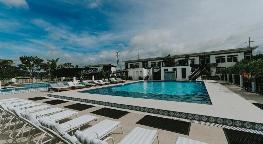 The Mansion Hotel Mabalacat Exterior foto
