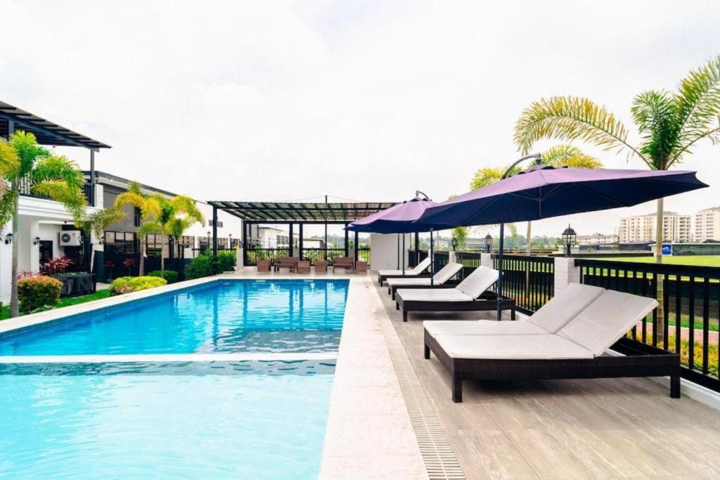 The Mansion Hotel Mabalacat Exterior foto