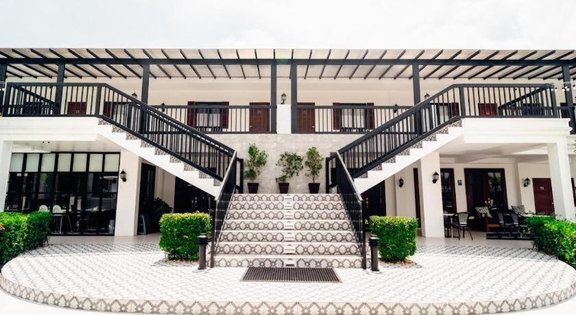 The Mansion Hotel Mabalacat Exterior foto